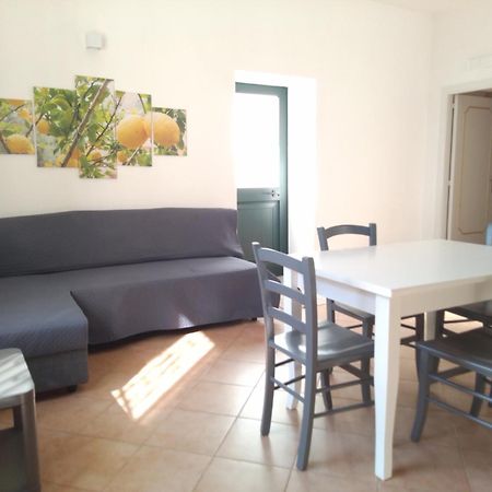 Sea Breeze House Apartment Amalfi Bagian luar foto