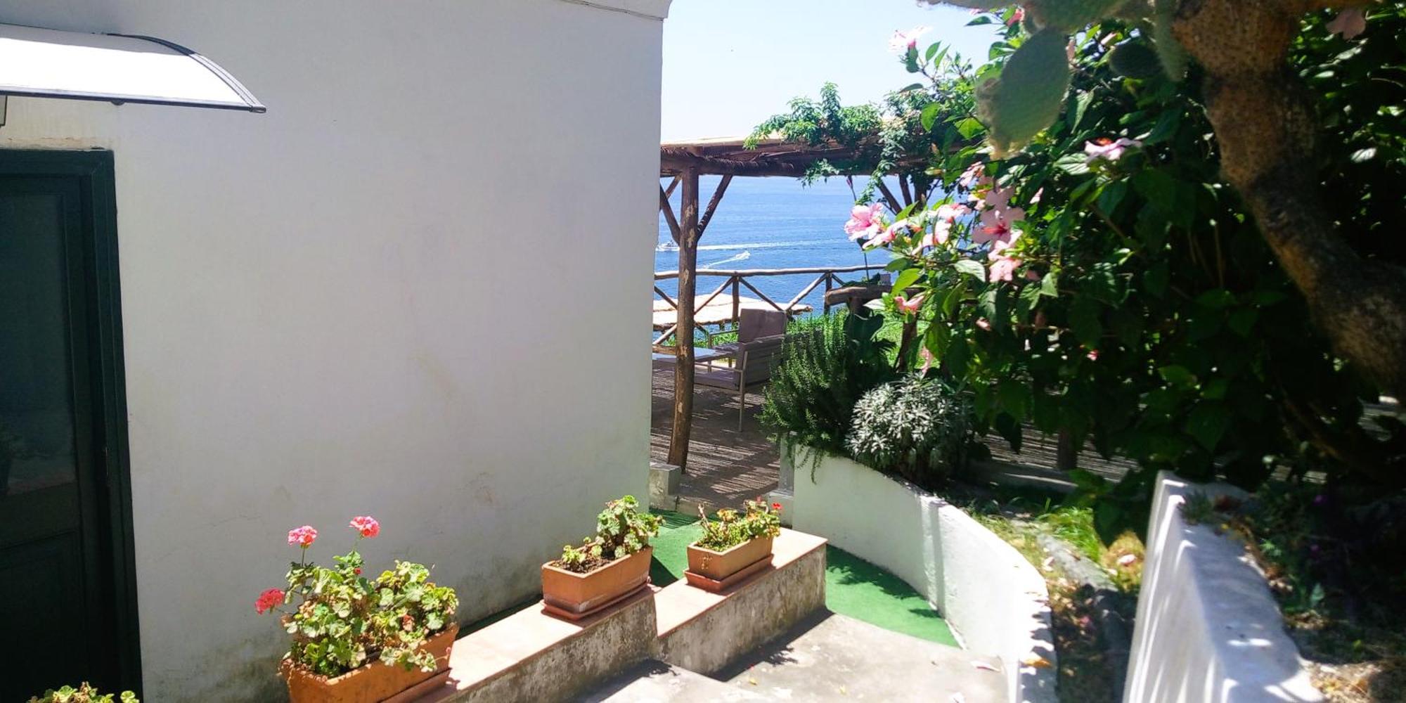 Sea Breeze House Apartment Amalfi Bagian luar foto