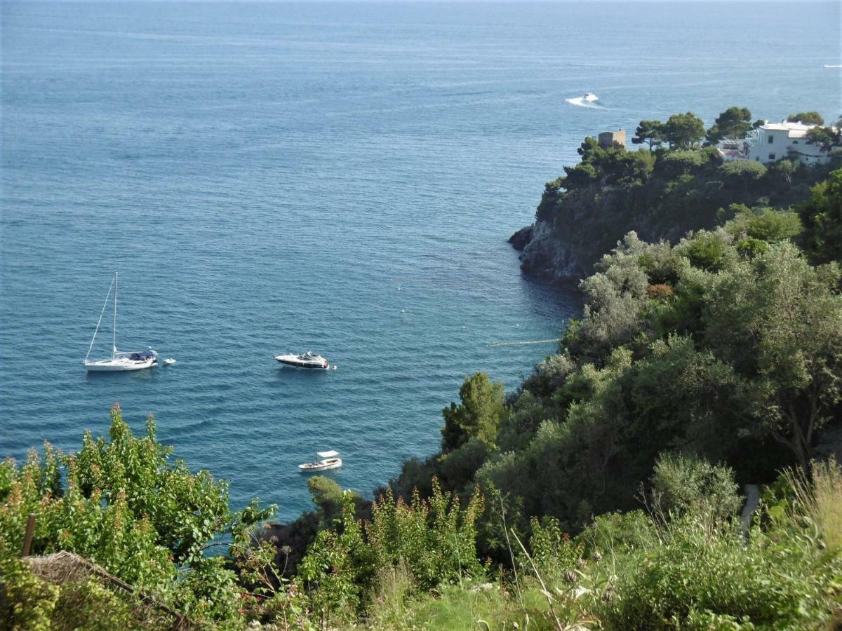 Sea Breeze House Apartment Amalfi Bagian luar foto